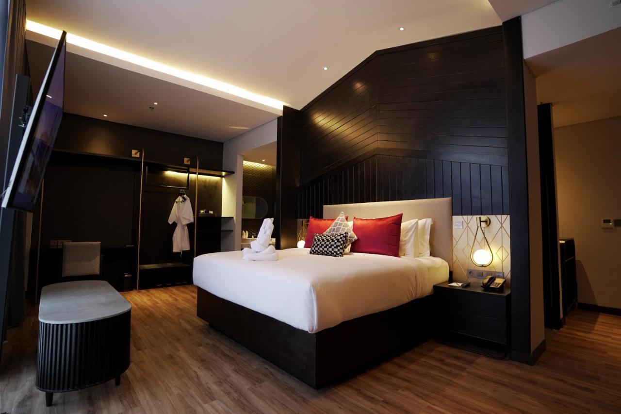 Awann Sewu Boutique Hotel And Suite Semarang Exterior foto